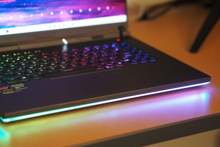 Asus ROG Strix G16 Review: Fast, Affordable Gaming Laptop Explored 11 Asus ROG Strix G16 front view showing lighting.