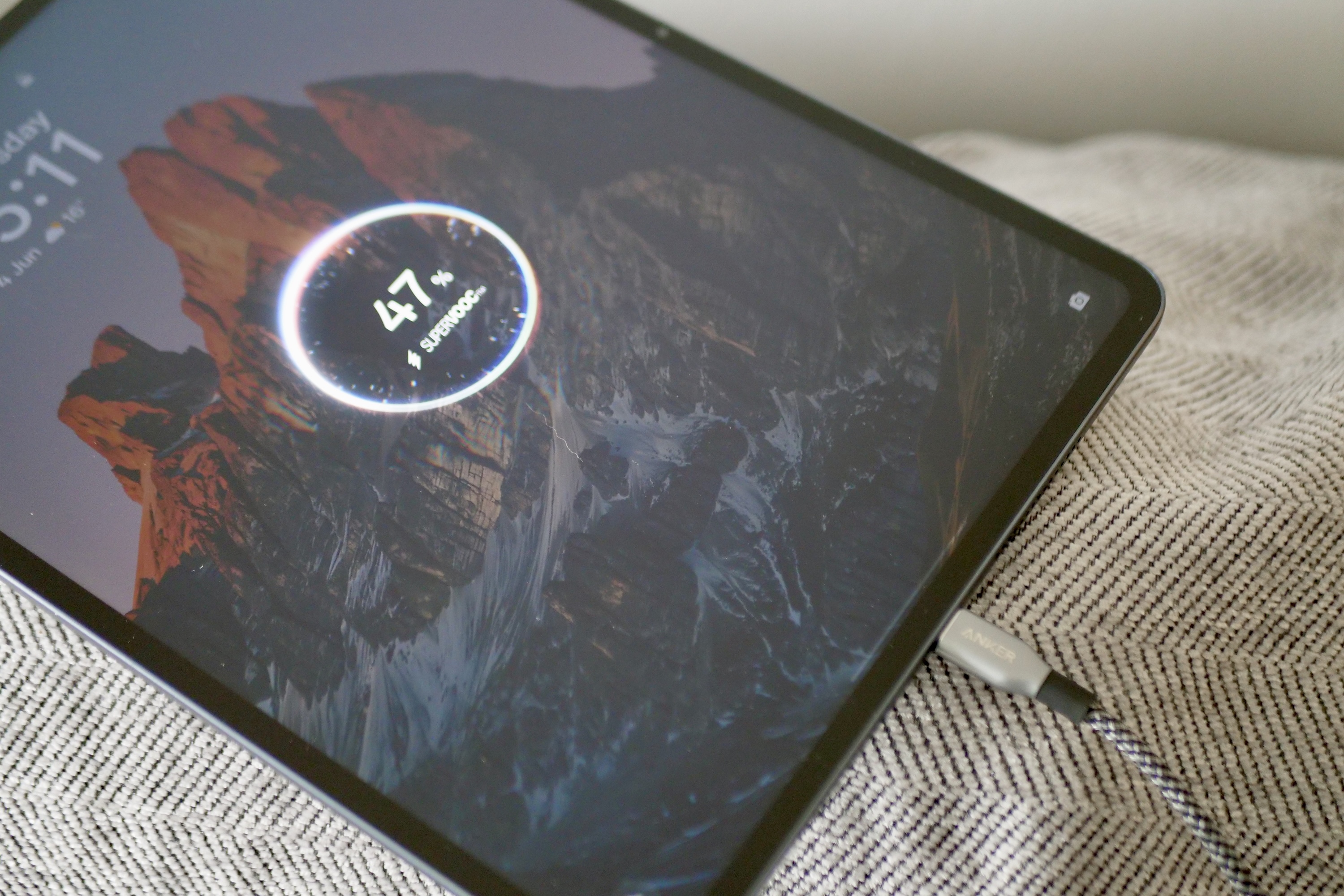 Discover Why OnePlus Pad 3 Is the Best Tablet I’ve Used 8 The OnePlus Pad 3 on charge.