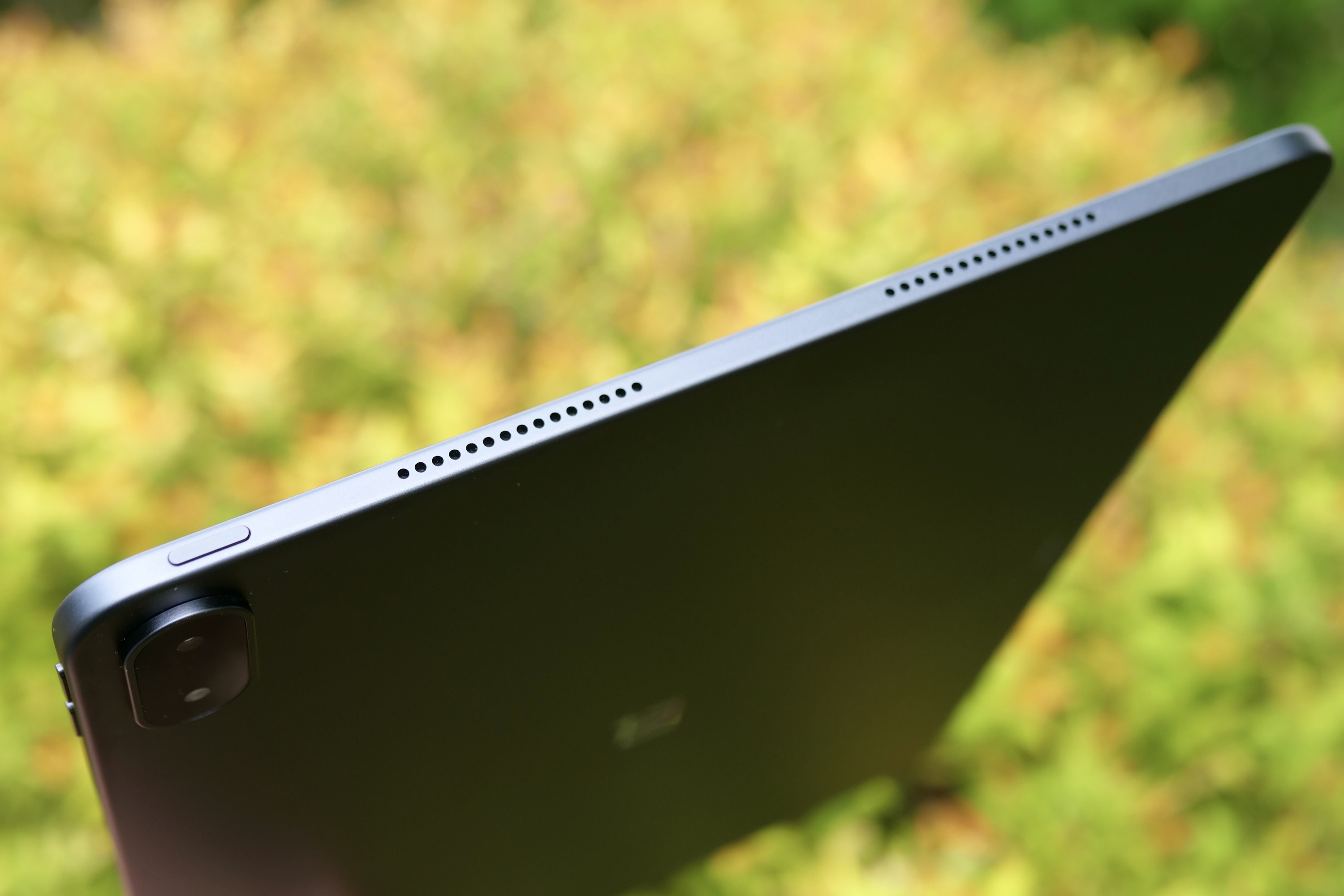 Discover Why OnePlus Pad 3 Is the Best Tablet I’ve Used 7 The OnePlus Pad 3's speakers.