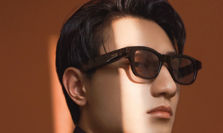 Samsung’s Smart Glasses Delayed as Rival Launches First 6 A man wearing the HTC Vive Eagle smart glasses