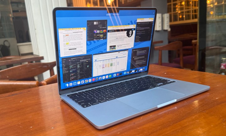macOS 26 Tahoe: Essential Guide and Features You Need to Know 8 Background apps on M4 MacBook Air.