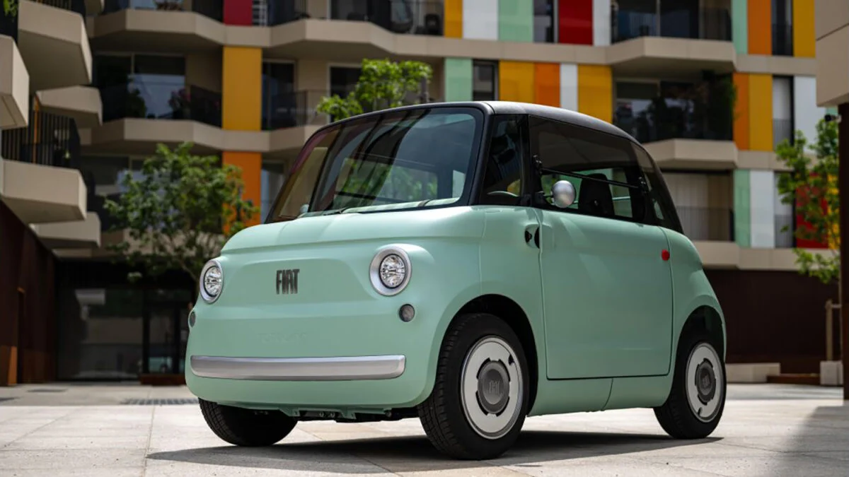Fiat to Launch Tiny EV in the U.S. with 28 MPH Top Speed 5 Fiat to Launch Tiny EV in the U.S. with 28 MPH Top Speed