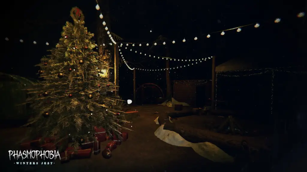 Phasmophobia Winter’s Jest 2025: Release Countdown & Start Time 6 A holiday tree at camp woodwind in phasmophobia