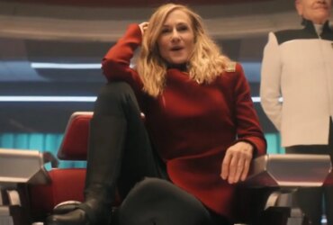 Holly Hunter’s Quirky Star Trek Captain