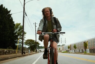 Jesse Plemons’ Bugonia Role: Reddit & Screenwriter Secrets
