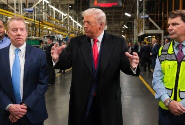 Trump Middle Finger GoFundMe: Autoworker’s Fund Soars 15 Trump Middle Finger GoFundMe: Autoworker’s Fund Soars