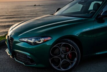 Stellantis Loses $26.3B; Jeep Parent Reverts to Combustion Engines 5 Stellantis Loses $26.3B; Jeep Parent Reverts to Combustion Engines