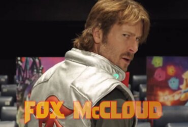 Glen Powell as Fox McCloud in Super Mario Galaxy – Star Fox Cosplay 5 Glen Powell as Fox McCloud in Super Mario Galaxy – Star Fox Cosplay