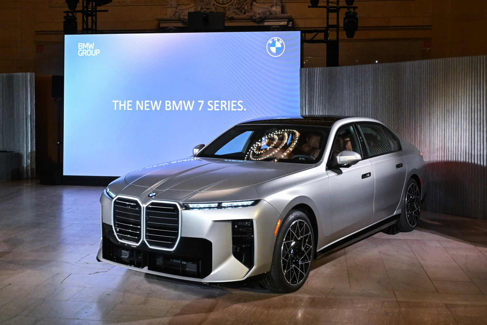 New BMW 7 Series: Windshield Doubles as Panoramic Display 6 Bmw 7 Series Launch Press Conference &; Media Day