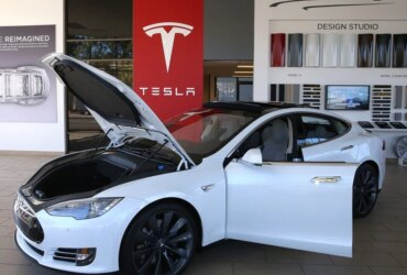 Tesla Wants $50,000 Penalty for Reselling Model S and X