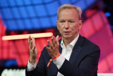Eric Schmidt Booed Over AI Remarks at College Commencement 6 Eric Schmidt Booed Over AI Remarks at College Commencement
